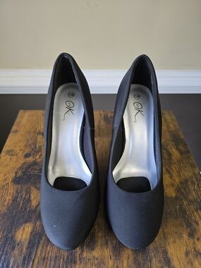 Women's Black Round-Toe High Heels - Sleek Work & Evening Pumps